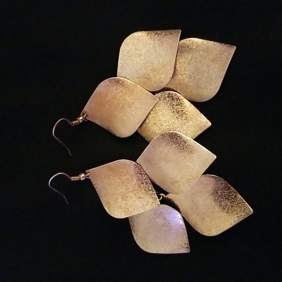Gold Leaf Earrings - Picture 2 of 7